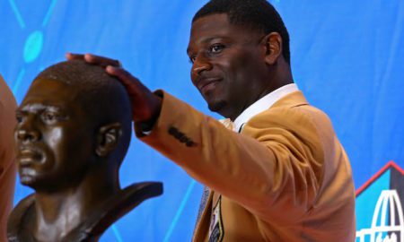 NFL: Pro Football Hall of Fame-Enshrinement