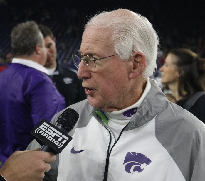 bill snyder after kansas state wins the texas bowl