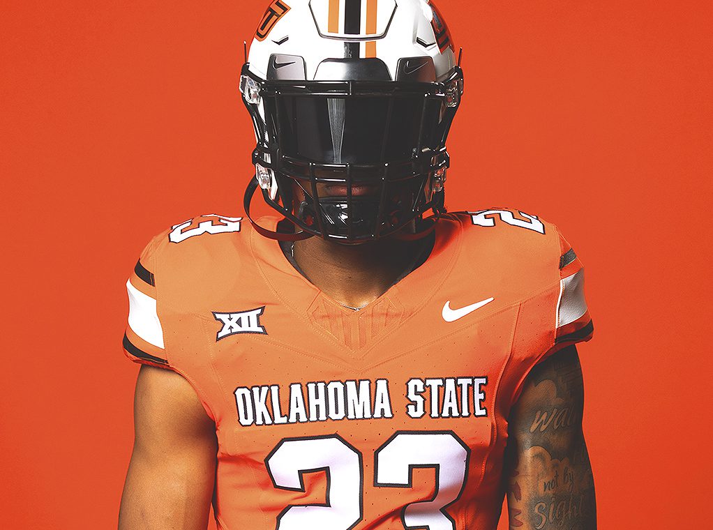 The Top 12 Modern College Football Alternate Uniforms - 18 Stripes