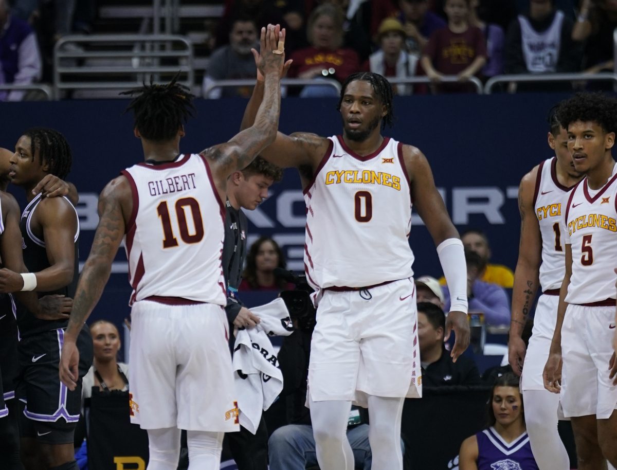 Iowa State's Keshon Gilbert (left) and Tre King.