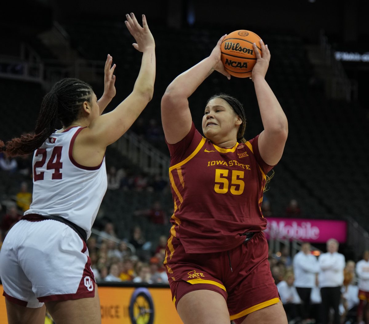 Iowa State Beats Oklahoma in Big 12 Women's Basketball Semifinal