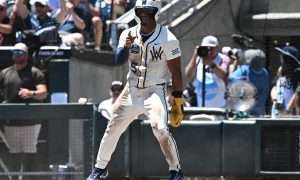 NCAA Baseball: Division I Mens College World Series-Troy v West Virginia